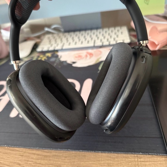 Apple AirPod Max 1st Generation - Picture 3 of 4